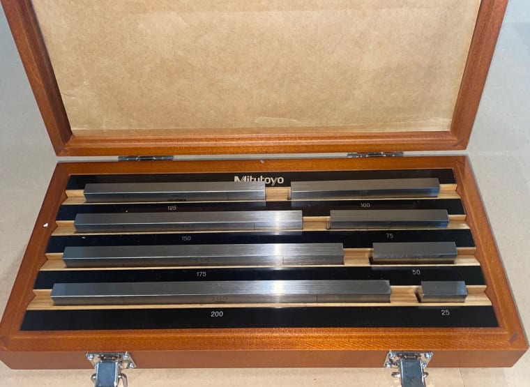 MITUTOYO Gauge block box 8 pieces buy used