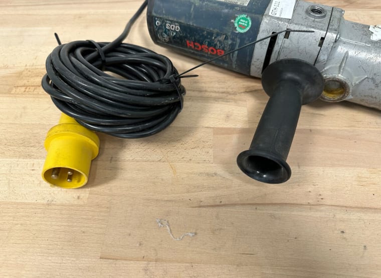 BOSCH GDS 30 Highperformance rotary impact wrench 1 inch