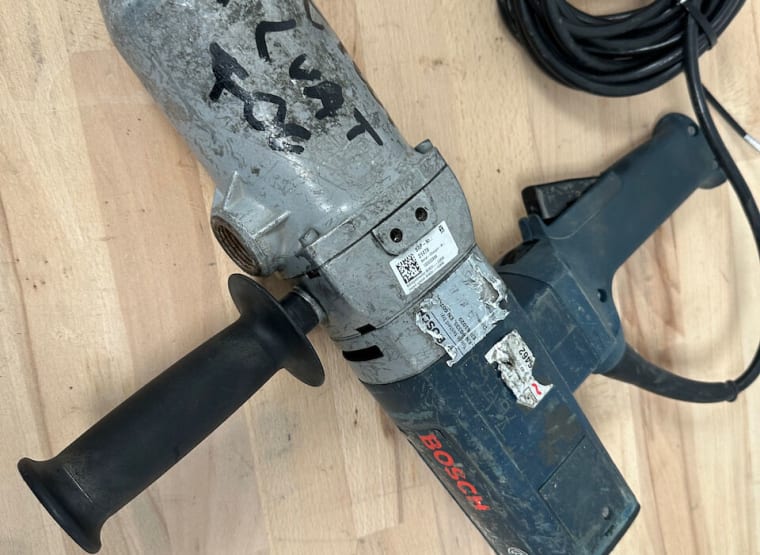 BOSCH GDS 30 Highperformance rotary impact wrench 1 inch