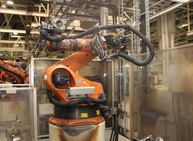Робот VKR 240 R2700 наKUKA за индустриални роботи