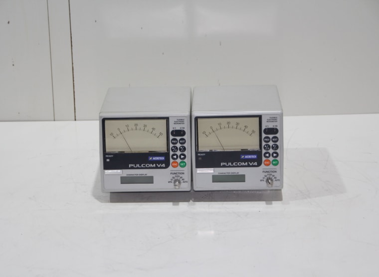 ACCRETECH (TOKYO SEIMITSU) E-PV422-120 2 pcs electrical in-process micrometer control unit