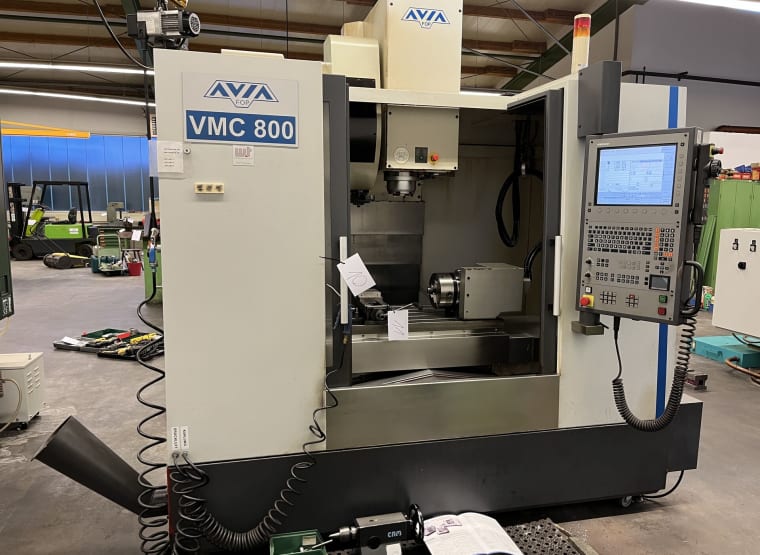 Centro de mecanizado vertical CNC AVIA VMC 800
