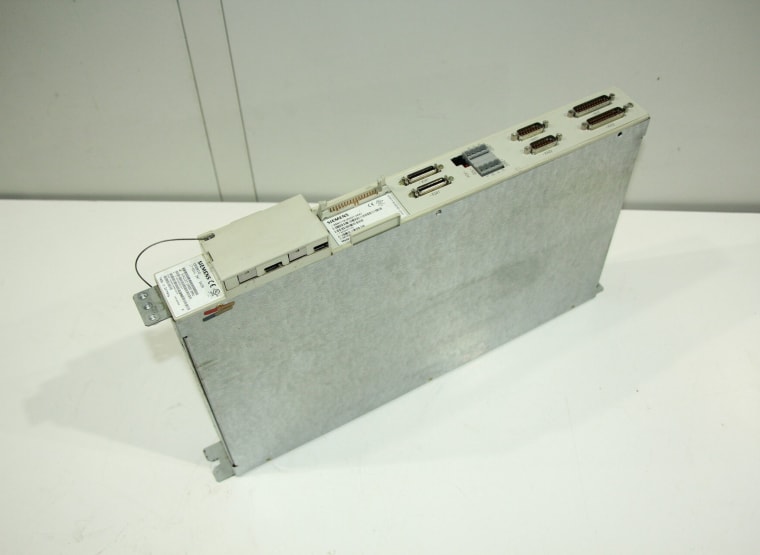 SIEMENS 6SN1123-1AB00-0AA1 6SN1118-0DH21-0AA1 Simodrive - power module