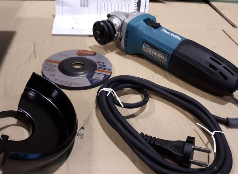 MAKITA GA4530R Angle Grinder