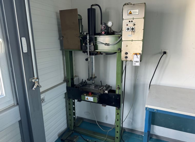 LINDENBERG WSP15 hydraulic press