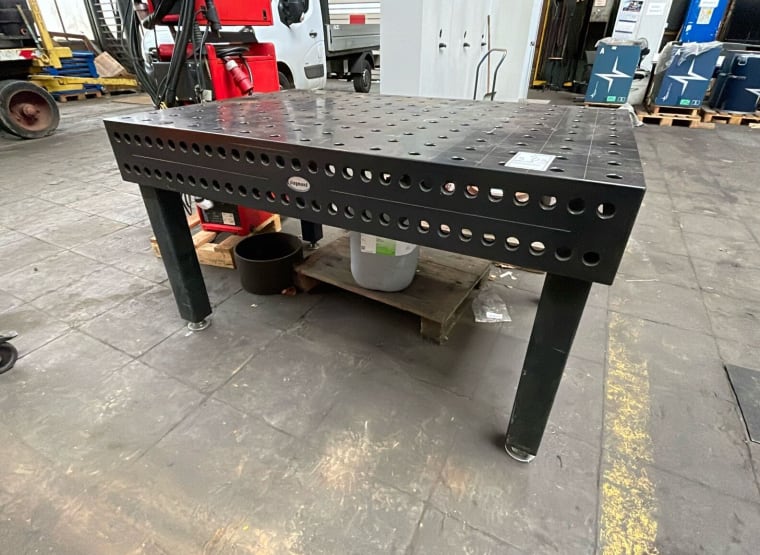 SIEGMUND hole welding table