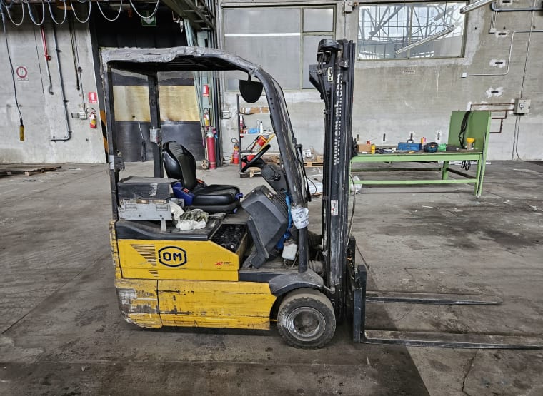 OM XE15 3AC Electric Forklift