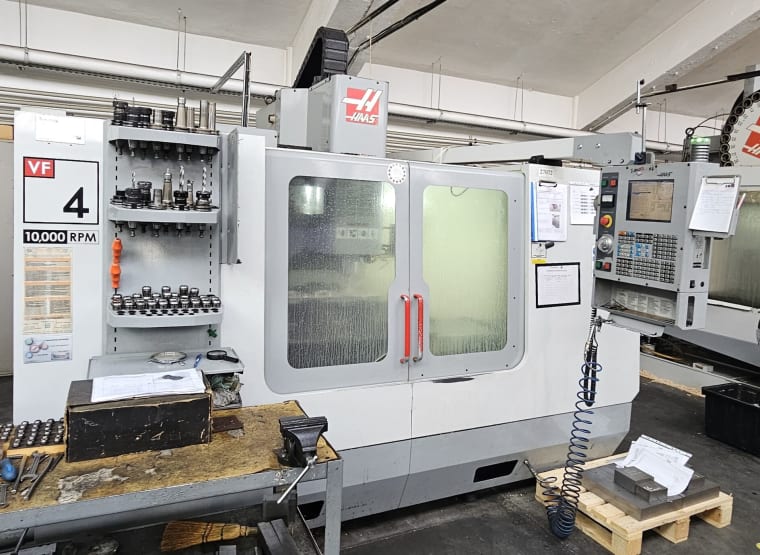 HAAS VF-4DHE CNC Centre d'usinage vertical