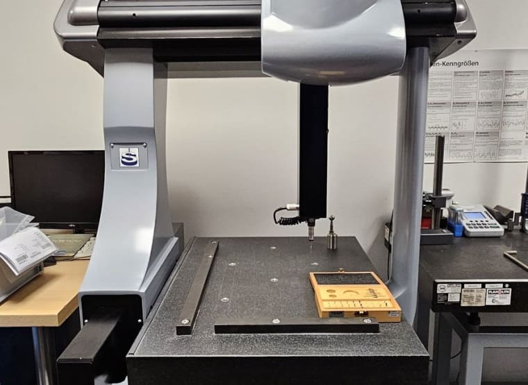 Altra macchina di misura TESA Micro-Hite 3D DCC