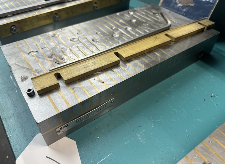 SAV 243.11-400-200 Magnetic clamping plate