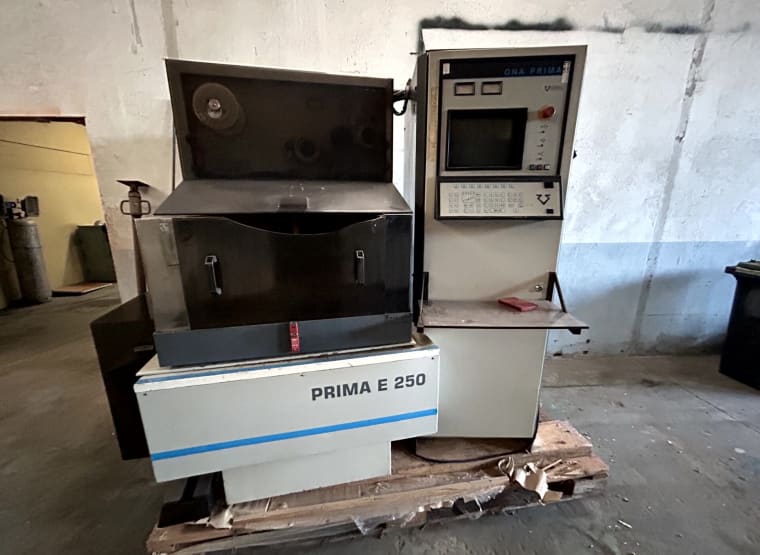 Mașină de electroeroziune cu fir ONA PRIMA E 250 CNC