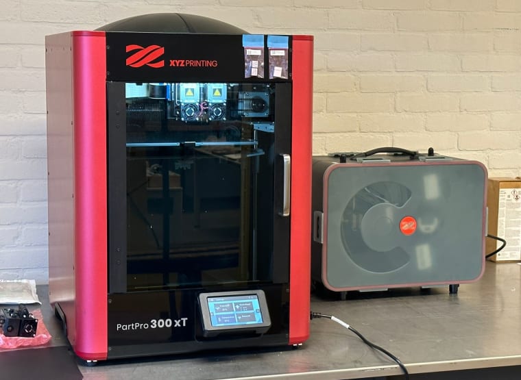 XYZ PRINTING PartPro 300 xT 3D printer