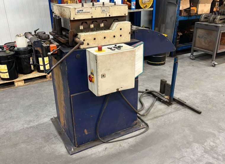 ITB RM 350/76 Band Straightening Device