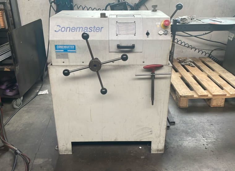 CONEMASTER CM-3 bar chamfering machine
