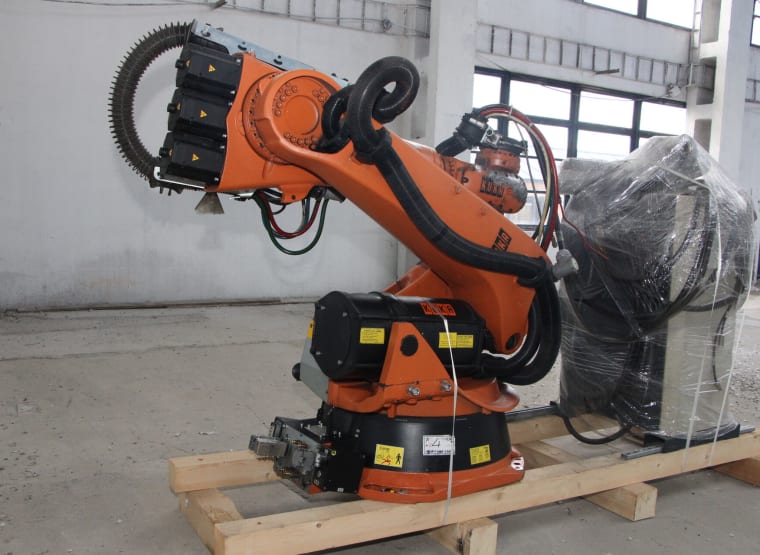 KUKA KR 210-2 2000 Endüstriyel Robot