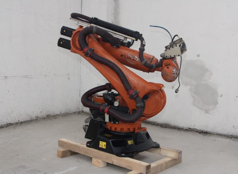 KUKA KR210 R2700 ekstra Endüstriyel robot