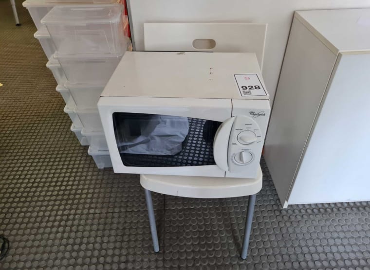 WHIRPOOL Microwave Oven