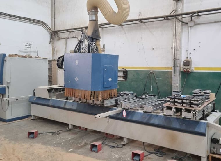 Centro de mecanizado CNC (madera) EGURKO ORTZA DART 800 CHR
