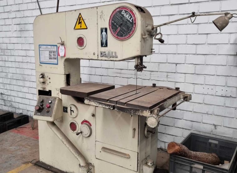 DOALL 3612-3 Vertical Band Saw