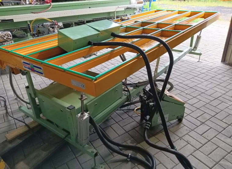 Maszyna do produkcji okien z tworzyw sztucznych URBAN FAS 330