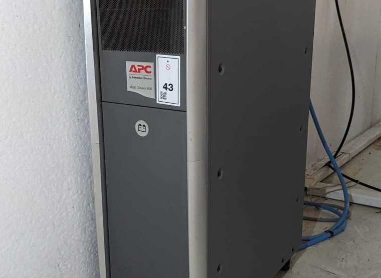 APC MGE GALAXY 300 Uninterruptible Power Supply UPS