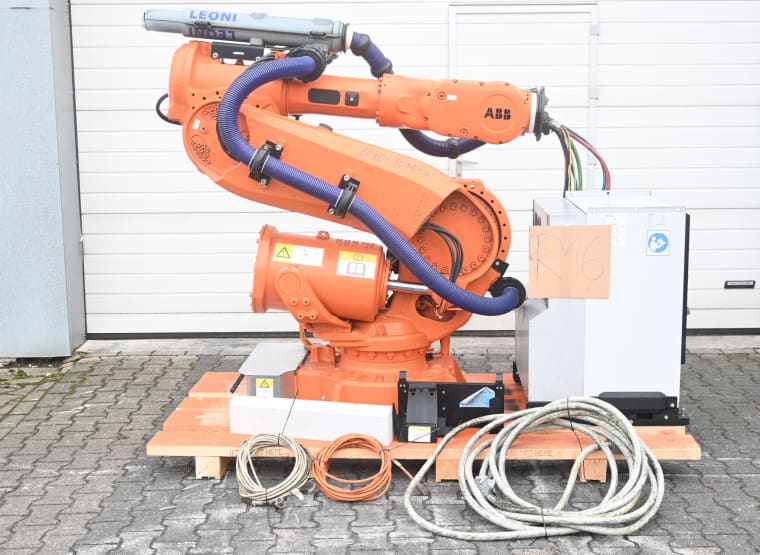 Průmyslový robot ABB IRB6640 6640-235/2.55 M2004 IRC 5