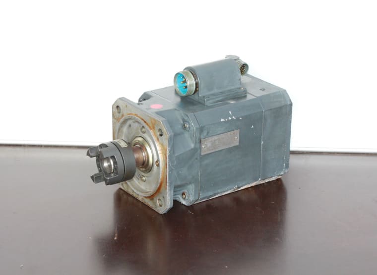 SIEMENS 1 FT6082-1AF71-1AG1 Servo motor