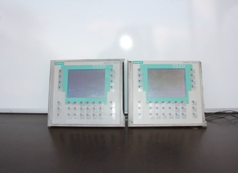 SIEMENS 6AV6 642-0DC01-1AX1 Simatic Panel Touch control panel, 2 pcs