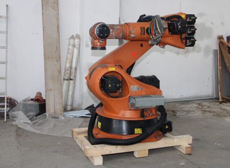 Robô industrial KUKA KR210-2 2000