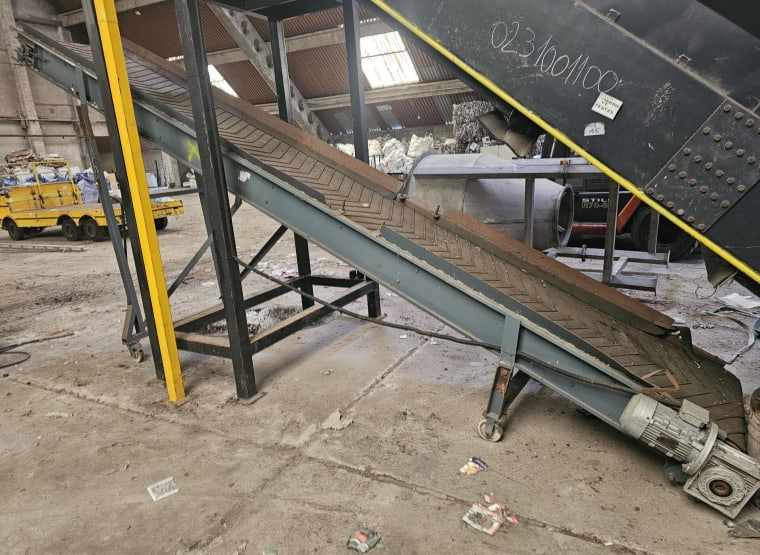 Conveyor - Chain Scraper Conveyor