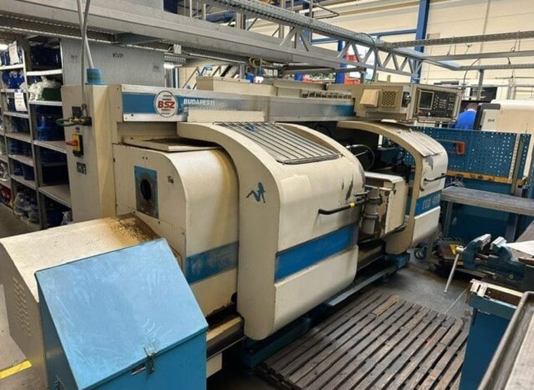 SZERSZAMGEPGYAR EEN 400 CNC lathe