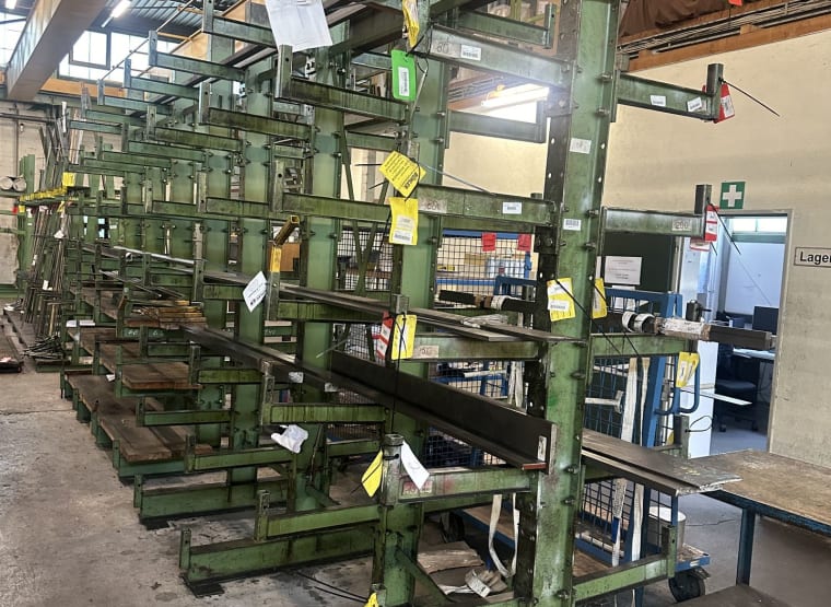 Lot cantilever racks without contents OHRA