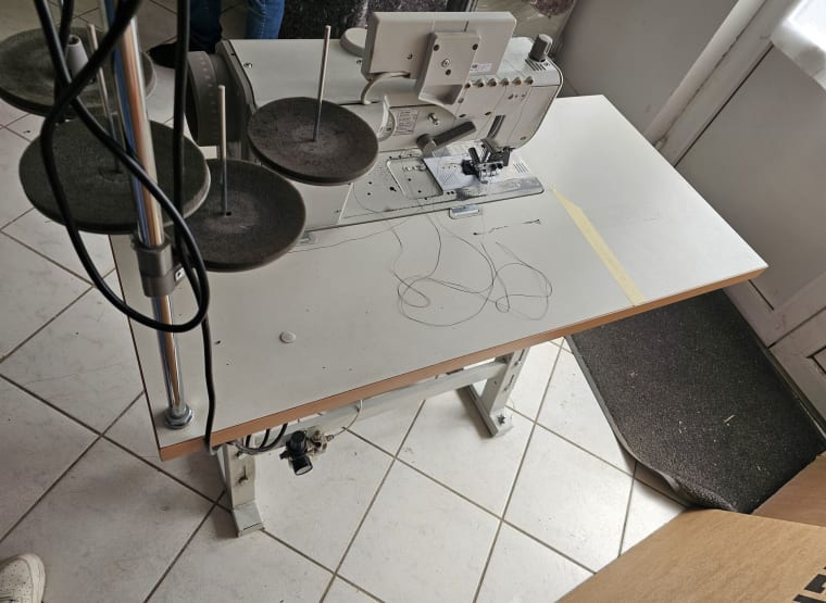 JUKI LU-2860-7 Sewing Machine