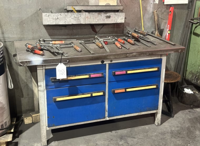 Workbench without contents