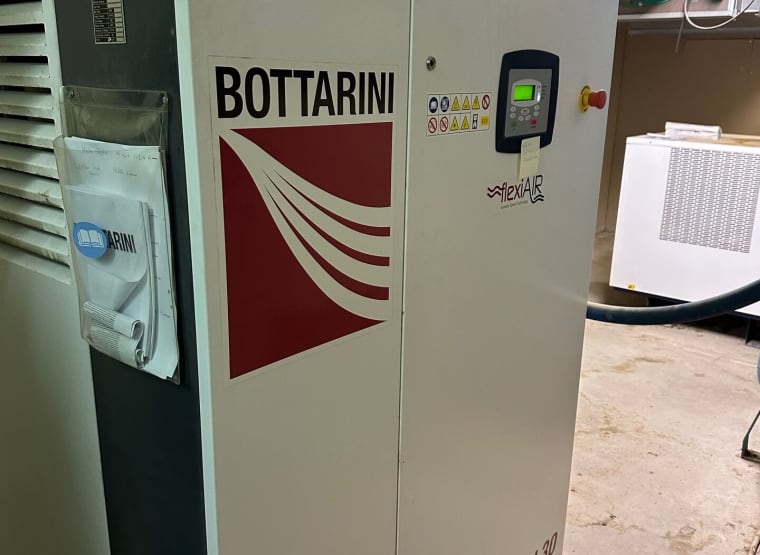 BOTTARINI KSV 30 Rotary screw compressor with dryer, pipes and tank