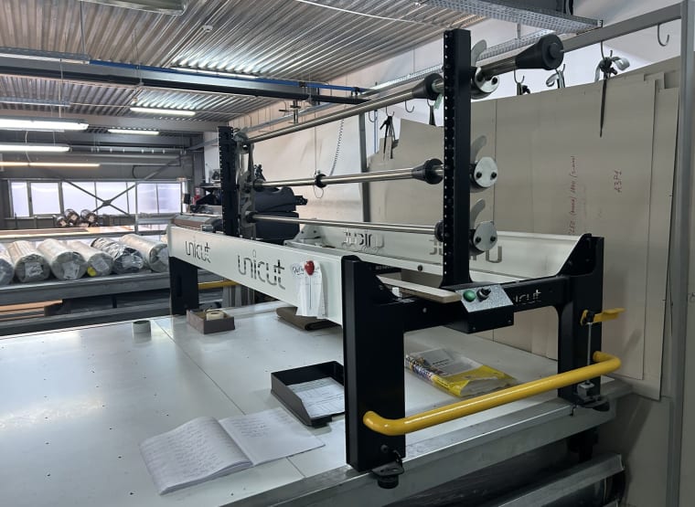 Machine de découpe CNC pour textiles ALLCOMP UNICUT LC50