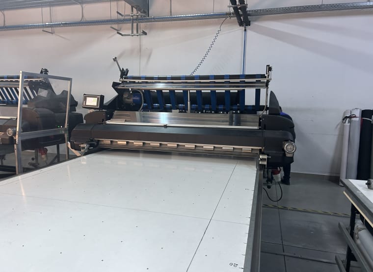 ALLCOMP UNICUT MAXIMA 100/180N Linear-Schneidautomat für Textilien