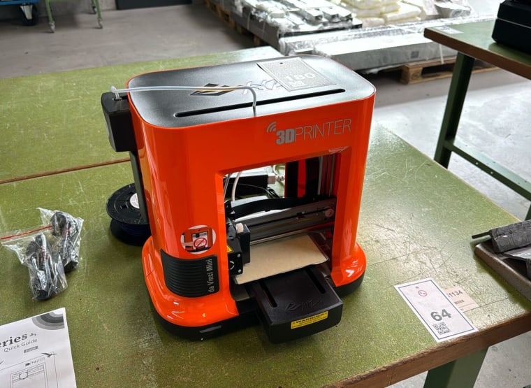 XYZPRINTING da Vinci mini w 3D printer