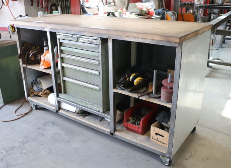 Mobile workshop trolley with contents