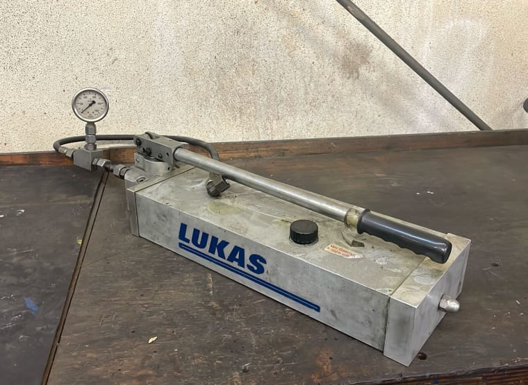 Прочее оборудование для мастерских LUKAS LH 2/3.8-70