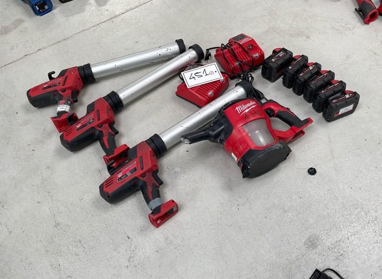 MILWAUKEE Lot Cordless Tools (4 pcs.)