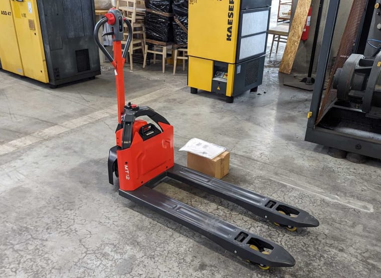 Transpallet elettrico LINDE MT12