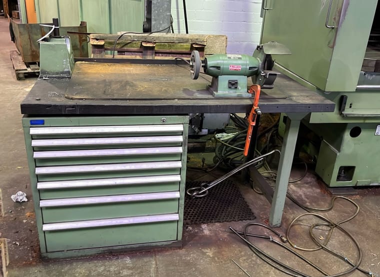 HOFFMANN Workbench with contents
