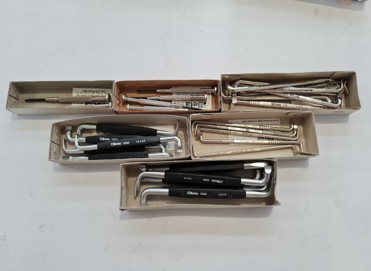 Set of various keys BETA (60 pcs)