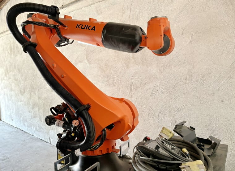 KUKA KR 120 R3100-2 // KR C4 SC4.1 Industrieroboter