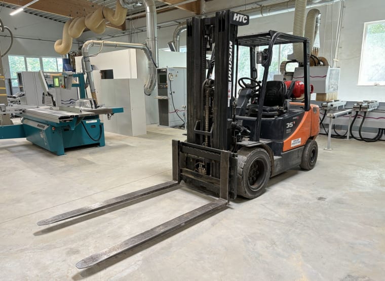 DOOSAN Pro 5 G350-5 Gas forklift