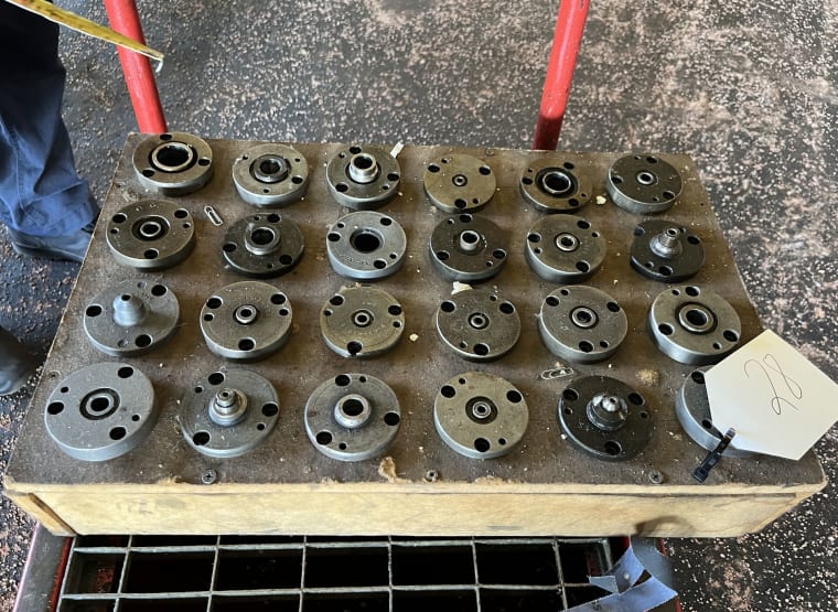 Lot Drilling fixtures for deep hole drills