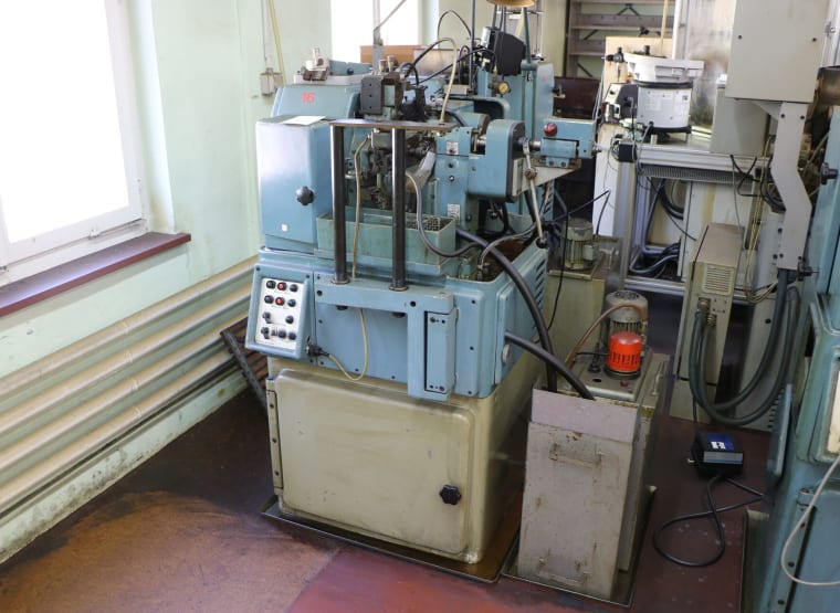 STRAUSAK 30 RPA Gear hobbing machine