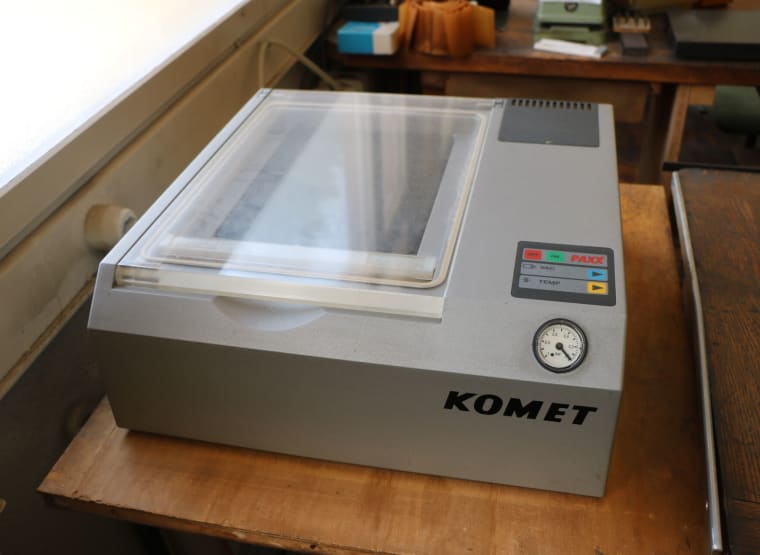 KOMET PAXX Foil sealing device