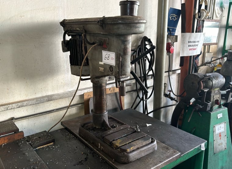 PRUMYSLOVY KOMBINAT DACICE V20A Bench Drilling Machine